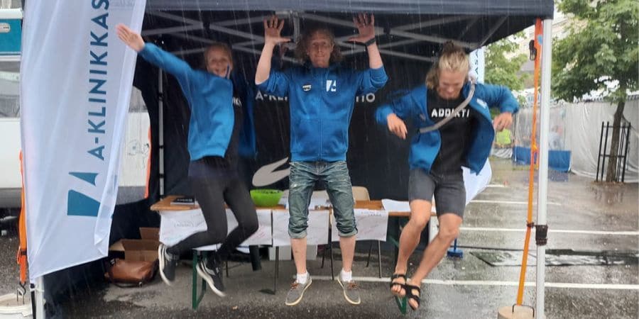 A-klinikkasäätiöläiset Porin SuomiAreenalla