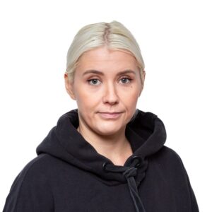 A-klinikkasäätiön työntekijä Jenni Kuokkasen potrettikuva