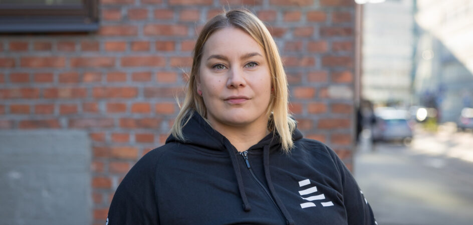 A-klinikkasäätiön asiantuntija Camilla Metsäranta potrettikuvassa