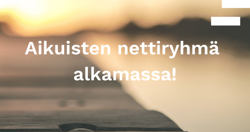 laituri auringonlaskun aikaan