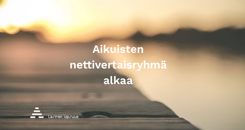 auringonlasku laiturilla