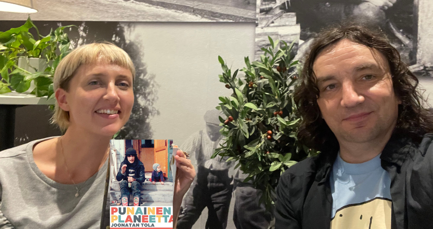 Leni, Joonatan Tolan kirjan kansi ja Janne